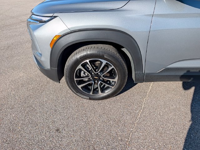 Used 2024 Chevrolet TrailBlazer LT FWD image 27
