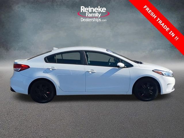 Used 2017 Kia Forte LX image 4