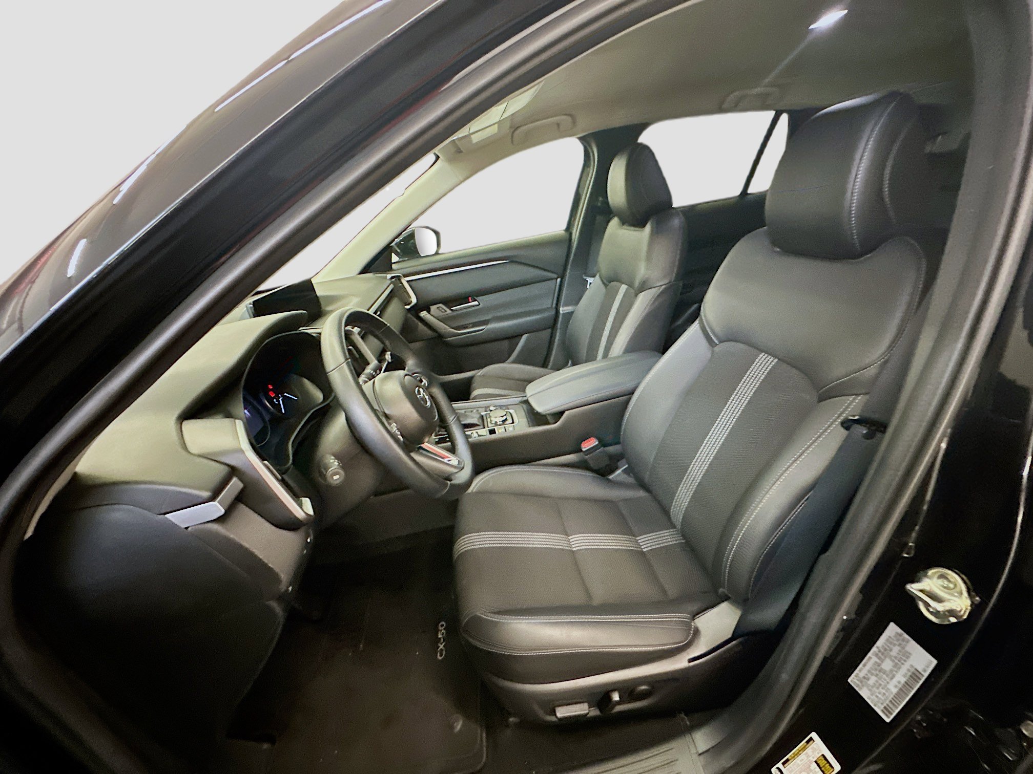 Used 2025 MAZDA CX-50 2.5 Hybrid w/ Preferred Pkg image 13