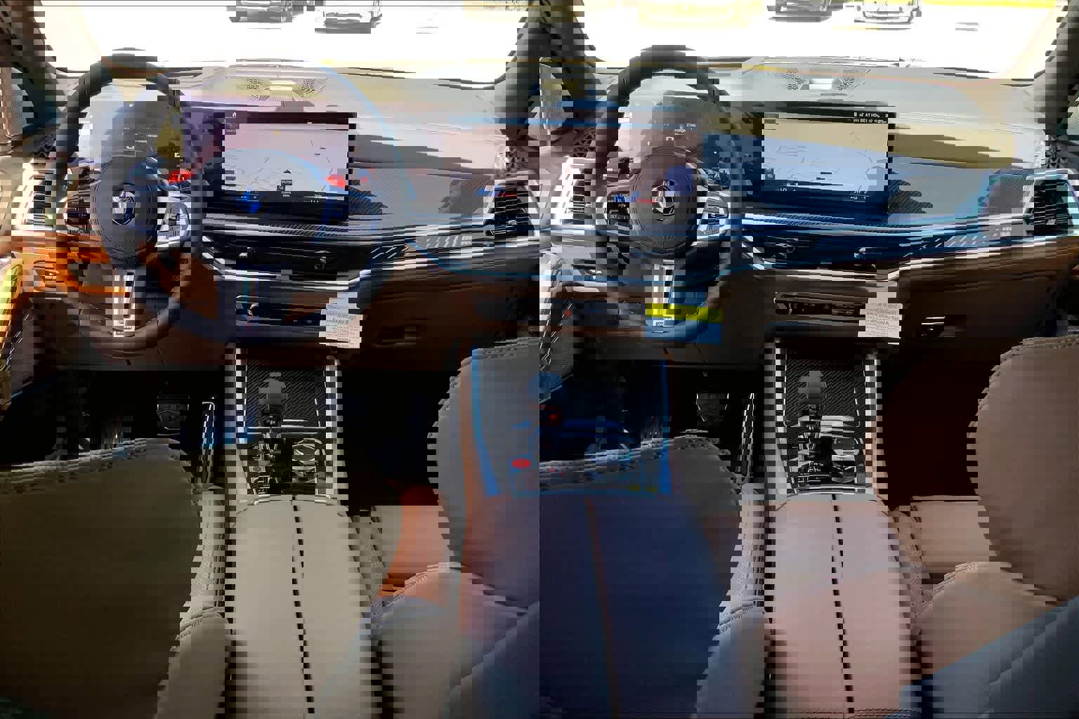 Used 2025 BMW X5 M Competition w/ Executive Package image 5