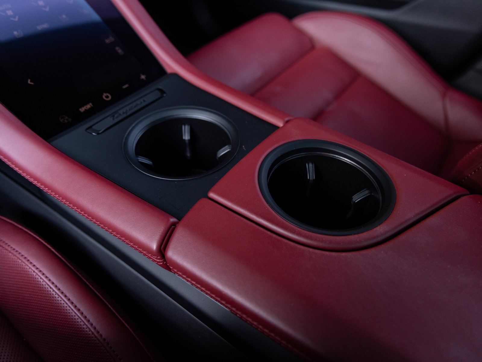 Used 2023 Porsche Taycan image 15