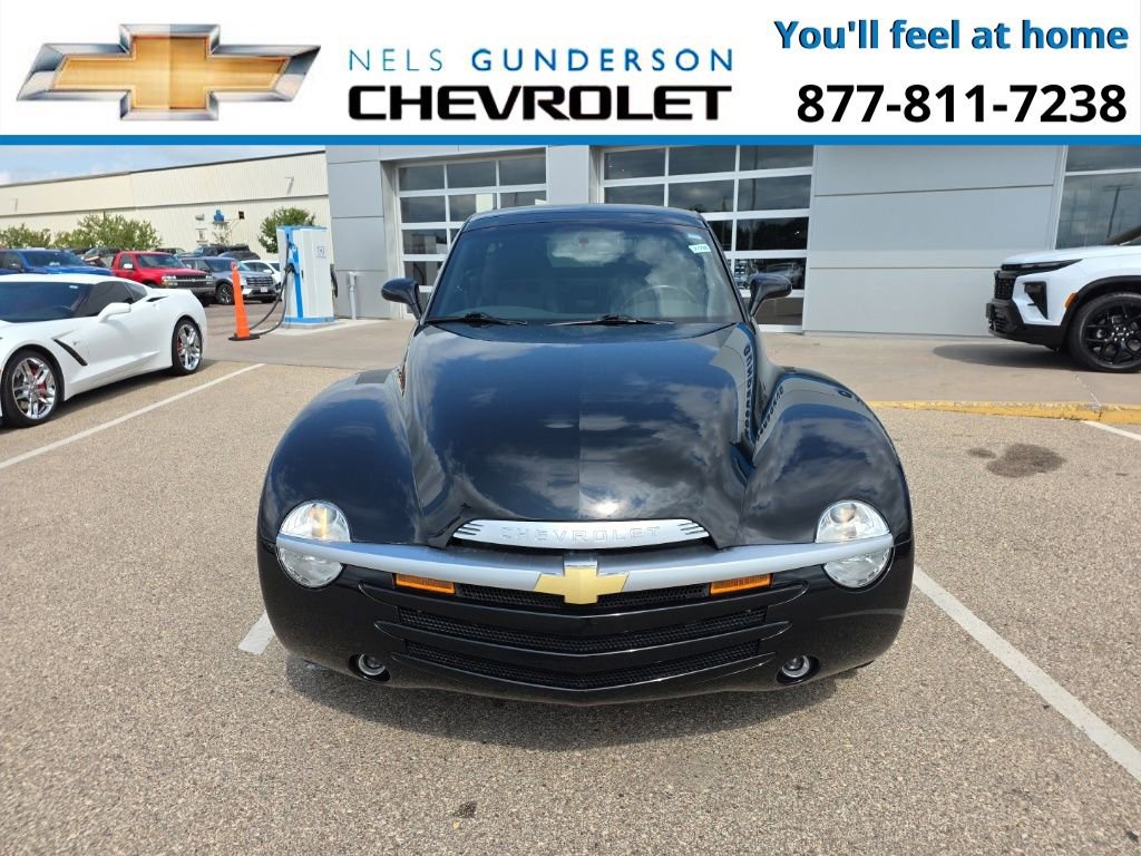 Used 2006 Chevrolet SSR image 2