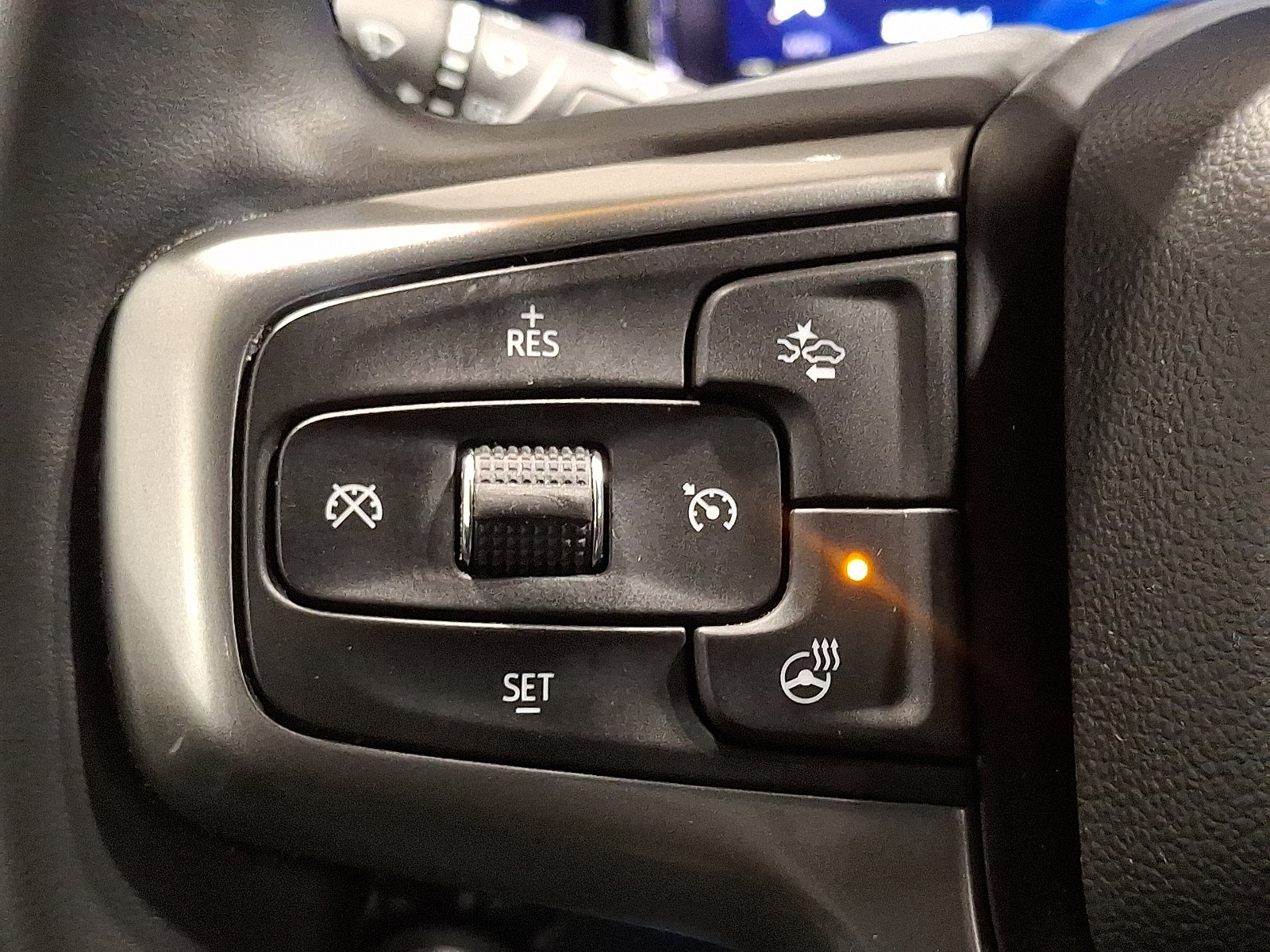 Used 2024 Chevrolet Silverado 1500 LT image 22