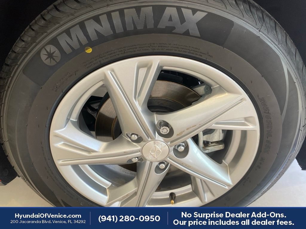 Certified 2023 Hyundai Sonata SE w/ Cargo Package FWD image 16
