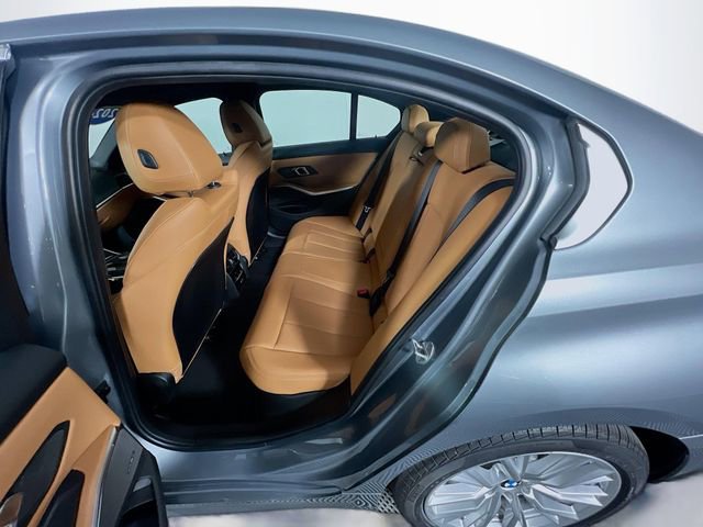 Used 2024 BMW 330i xDrive Sedan w/ Premium Package image 27