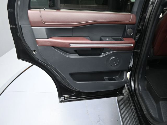 Used 2022 Ford Expedition Limited AWD/4WD image 39