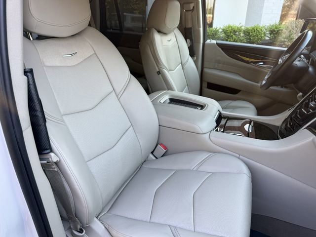 Used 2018 Cadillac Escalade Luxury image 18