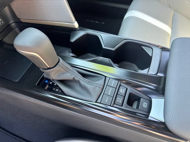 New 2026 Toyota Camry SE w/ Convenience Package FWD image 16