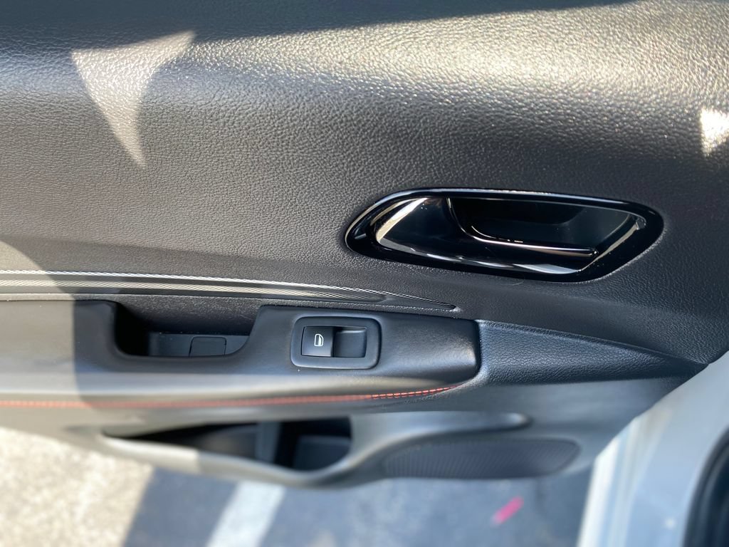Used 2024 Dodge Durango GT RWD image 17