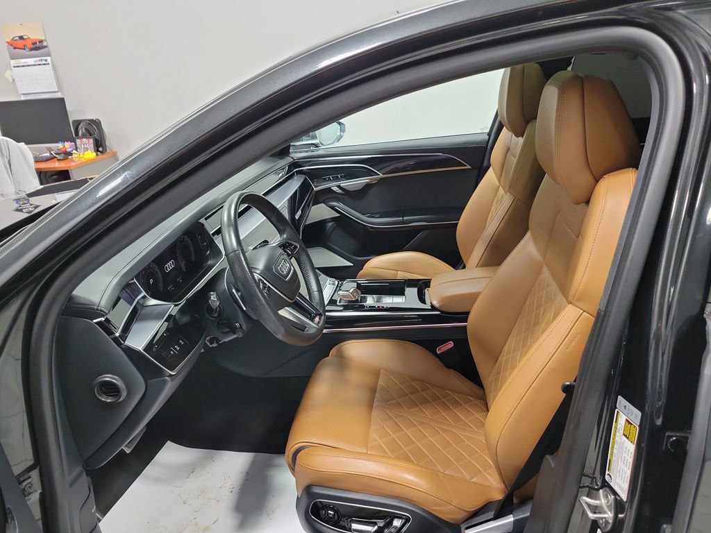 Used 2022 Audi S8 image 34