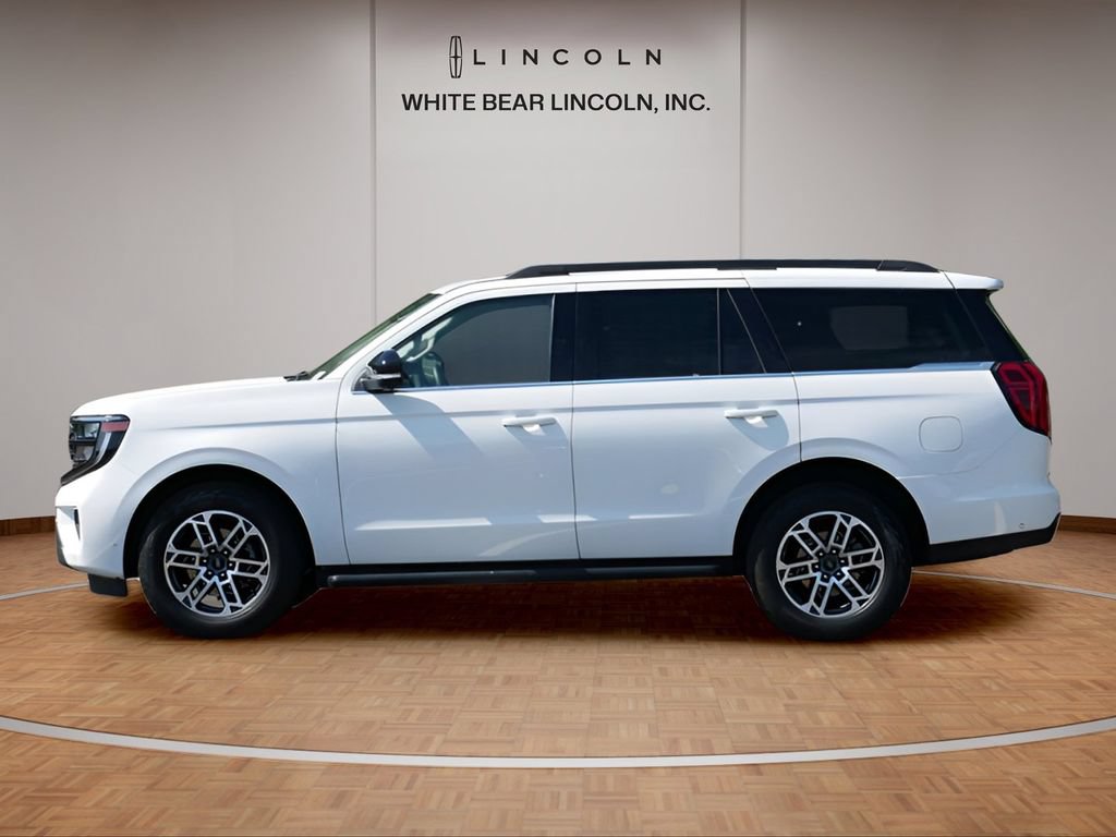 Used 2025 Ford Expedition Active AWD/4WD image 8