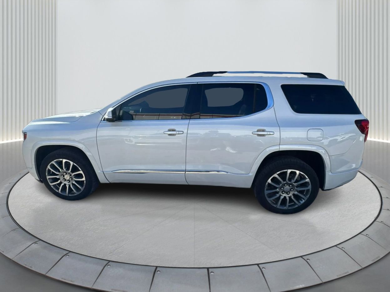 Used 2023 GMC Acadia Denali w/ Denali Technology Package image 9