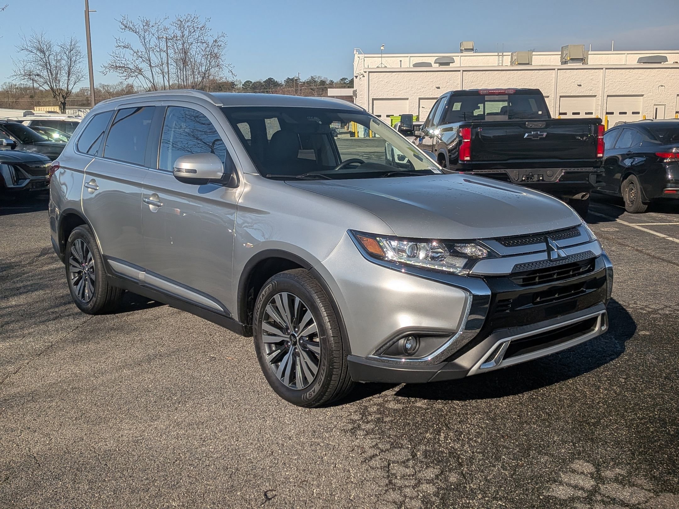 Used 2020 Mitsubishi Outlander SEL image 2