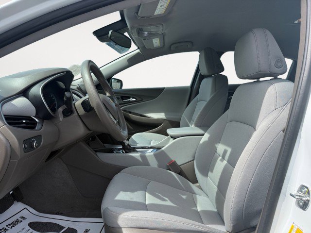 Used 2021 Chevrolet Malibu LS w/ Driver Confidence Package II FWD image 2