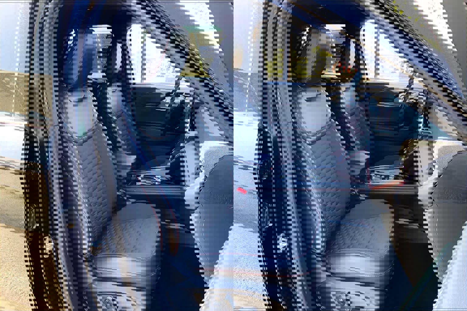 Used 2025 Ford Explorer ST-Line w/ ST-Line Street Pack image 9