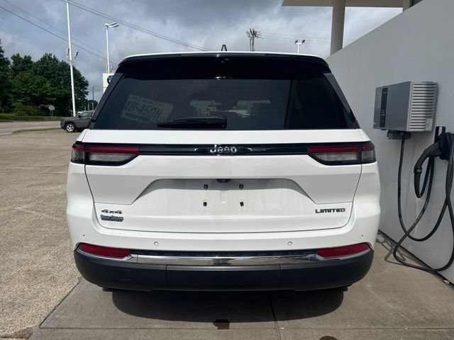 Used 2023 Jeep Grand Cherokee Limited w/ Luxury Tech Group II AWD/4WD image 4