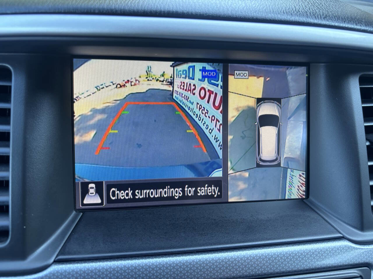 Used 2020 Nissan Pathfinder SL image 13