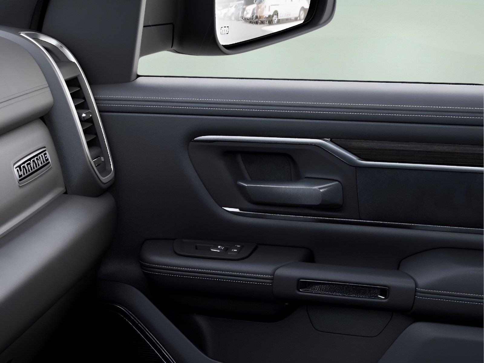 New 2025 RAM 1500 Laramie AWD/4WD image 19
