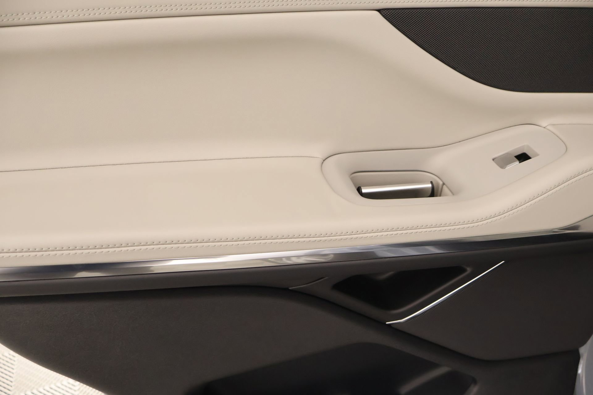 New 2026 Lincoln Navigator Premiere image 18