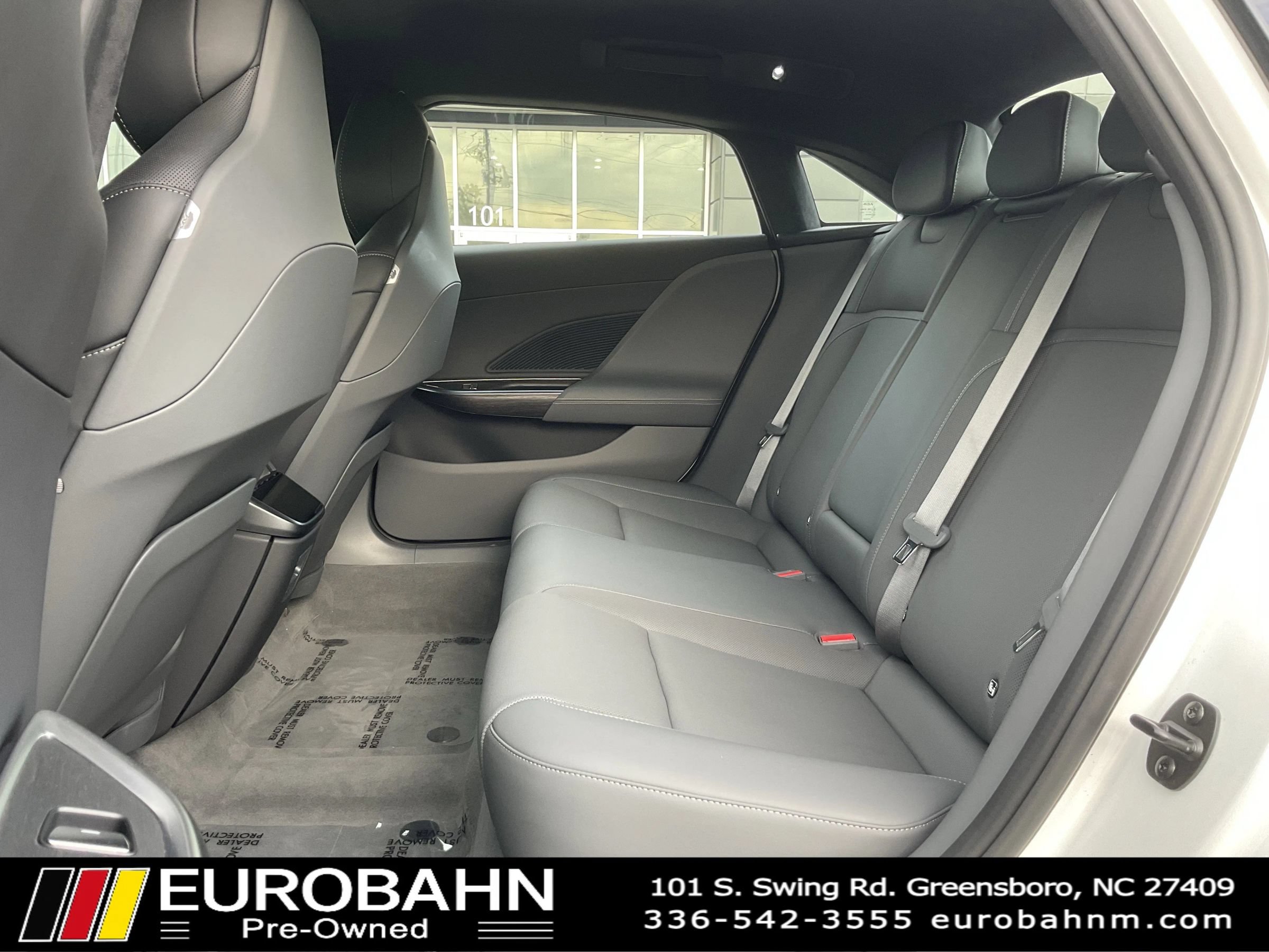 Used 2024 Lucid Air Pure RWD image 10