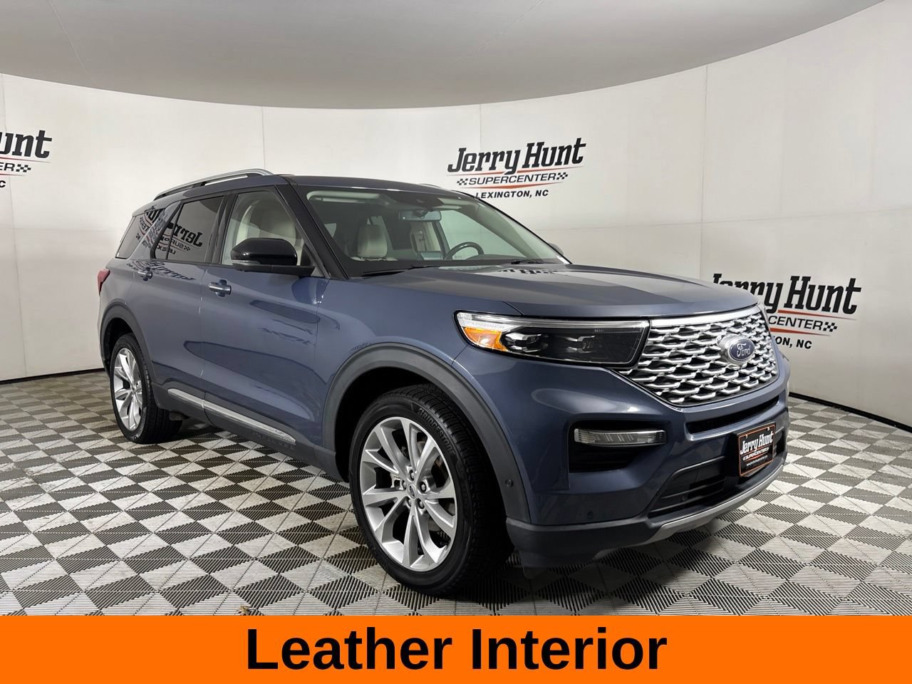 Used 2021 Ford Explorer Platinum w/ Equipment Group 601A AWD/4WD image 4