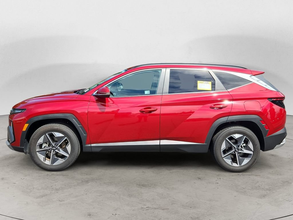 Certified 2025 Hyundai Tucson SEL AWD/4WD image 2