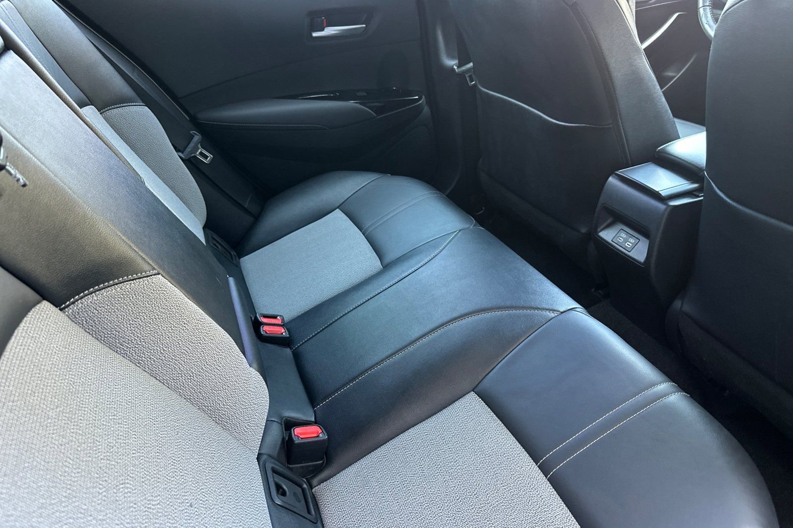 Used 2023 Toyota Corolla XSE FWD image 19