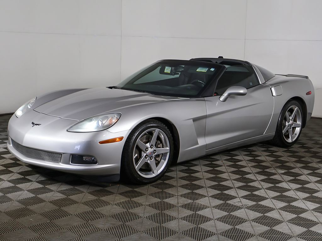 Used 2005 Chevrolet Corvette Coupe w/ Preferred Equipment Group RWD image 17