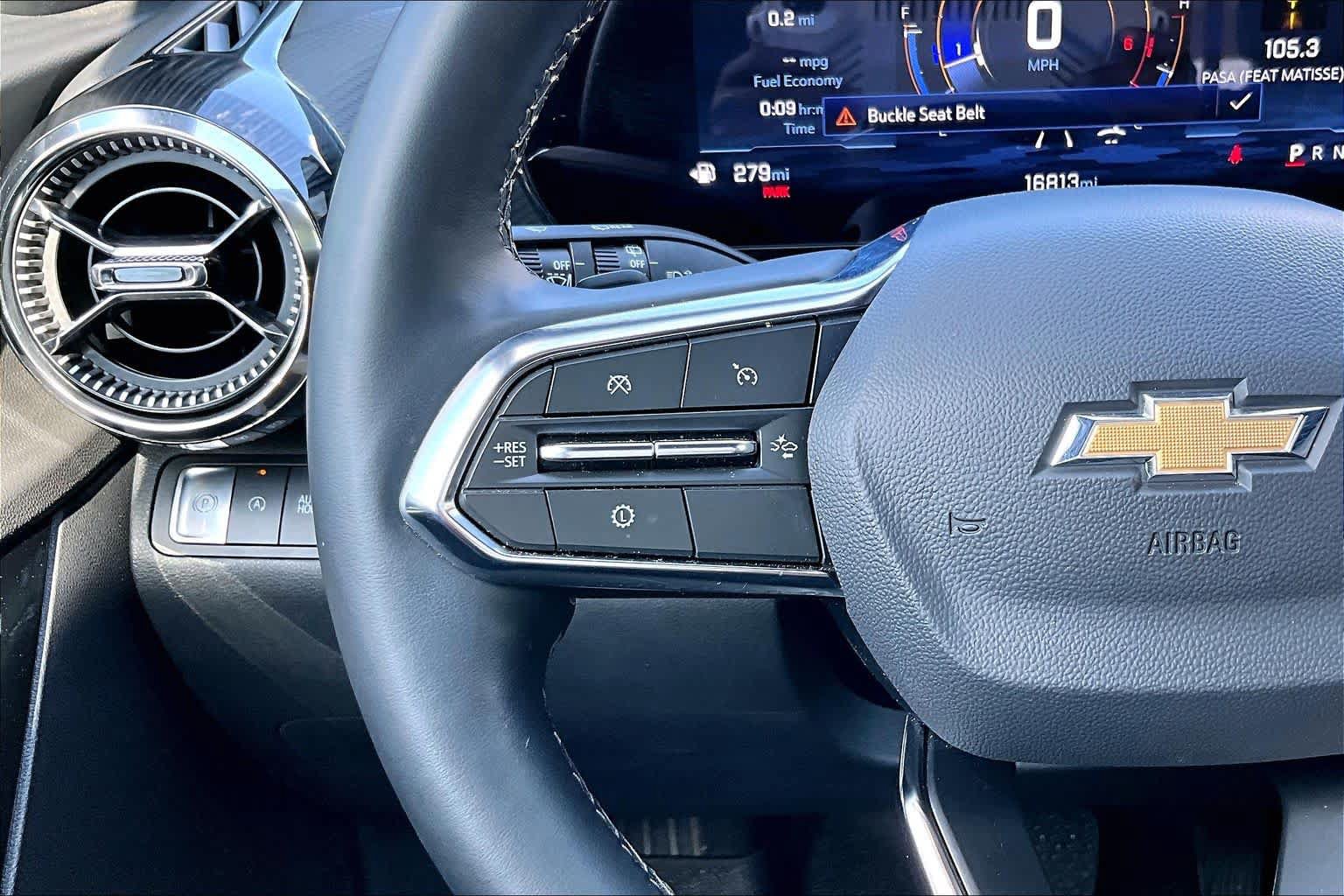 Used 2026 Chevrolet Equinox LT w/ Convenience Package II FWD image 23