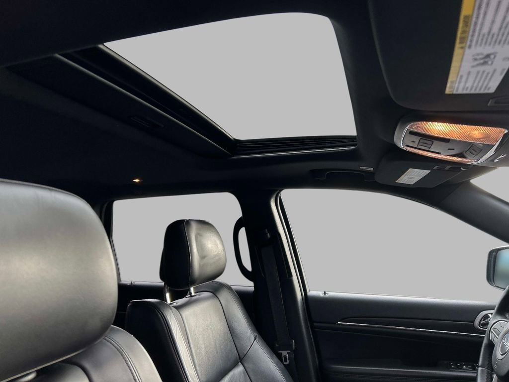 Used 2019 Jeep Grand Cherokee Limited image 17