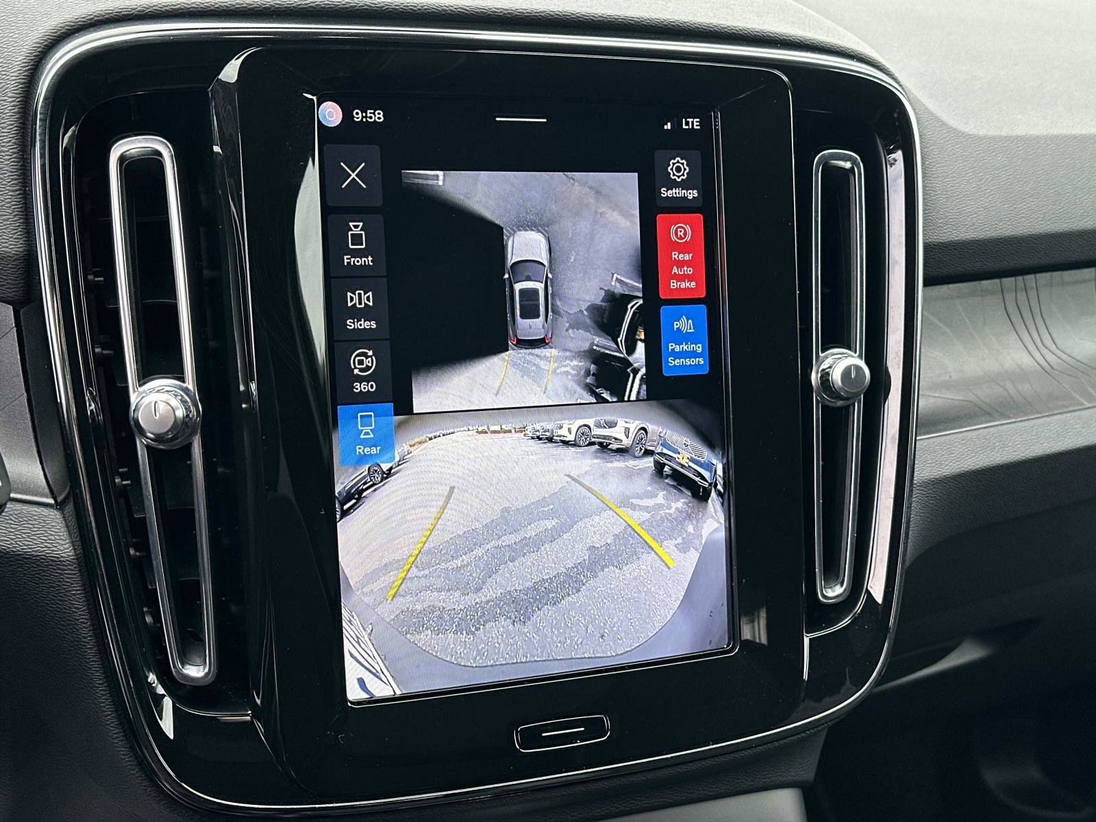 Certified 2024 Volvo XC40 Recharge Ultimate w/ Protection Package Premier image 13