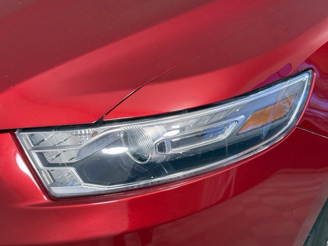 Used 2018 Ford Taurus SEL w/ Equipment Group 201A FWD image 12