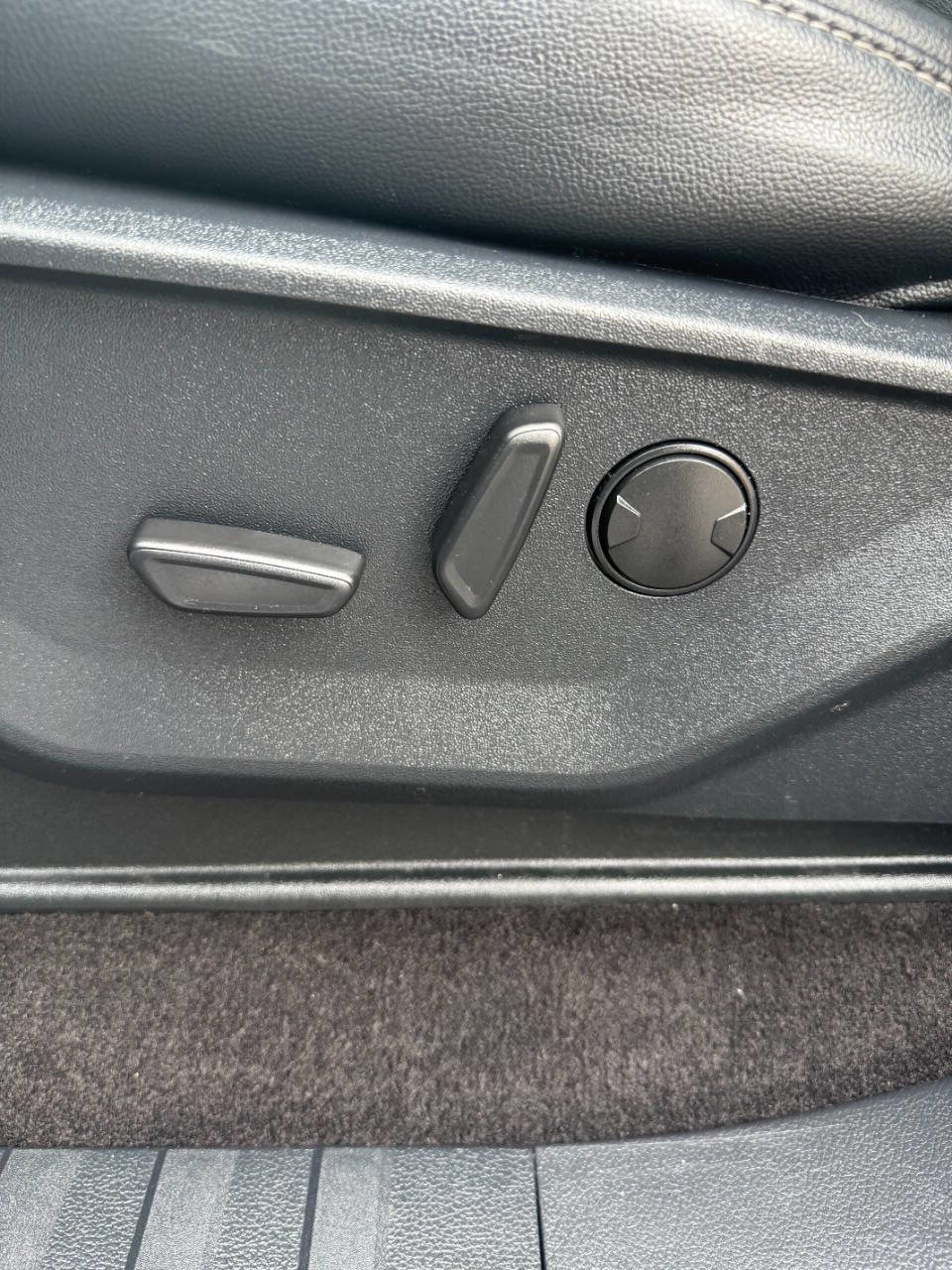 Used 2022 Ford F150 XLT w/ Equipment Group 302A High image 12