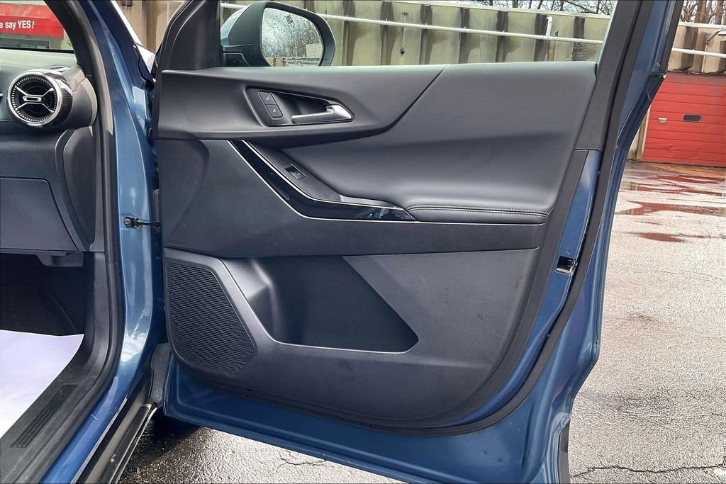 Used 2025 Chevrolet Equinox LT image 23