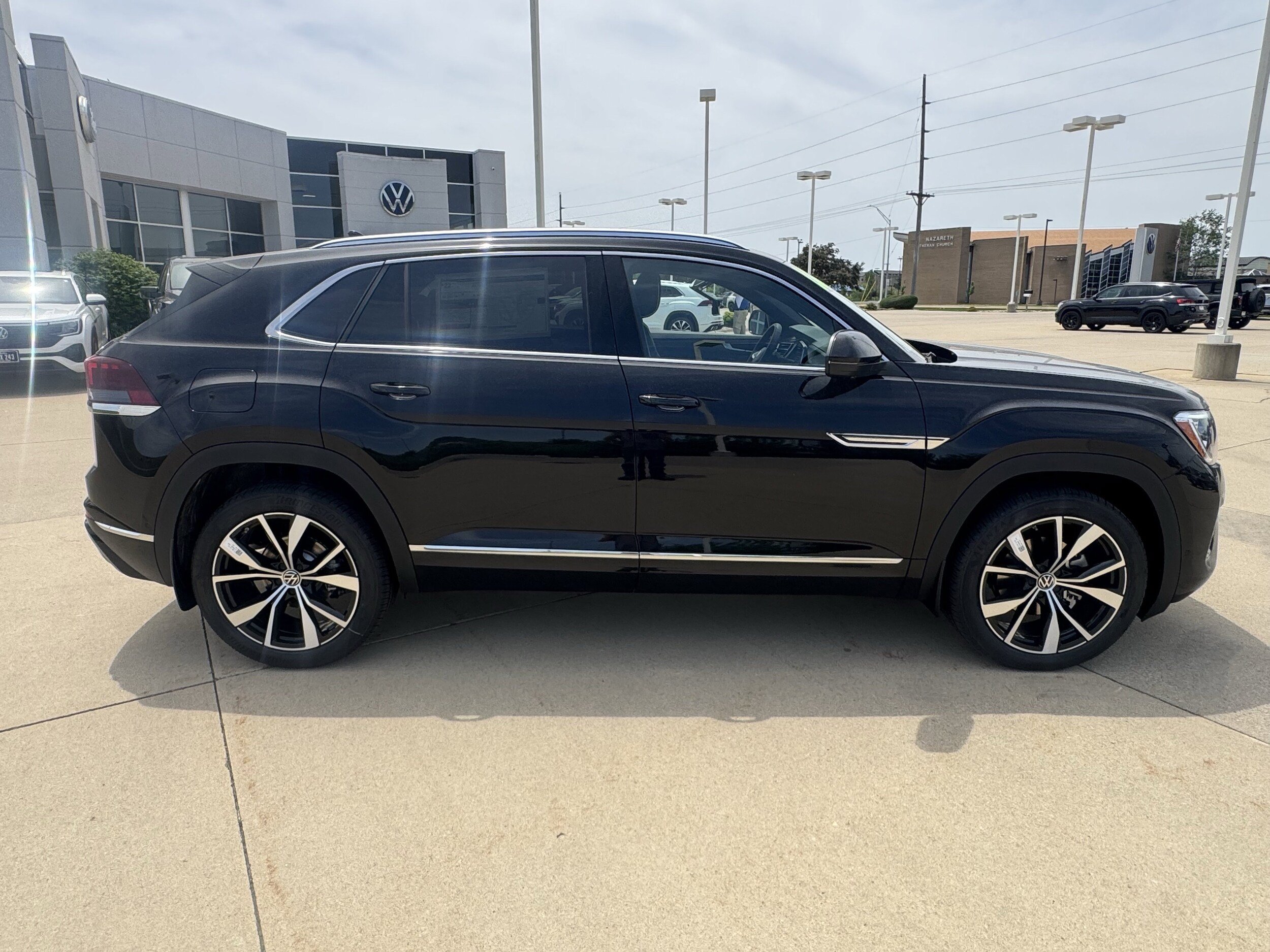 New 2026 Volkswagen Atlas Cross Sport SEL Premium R-Line AWD/4WD image 3