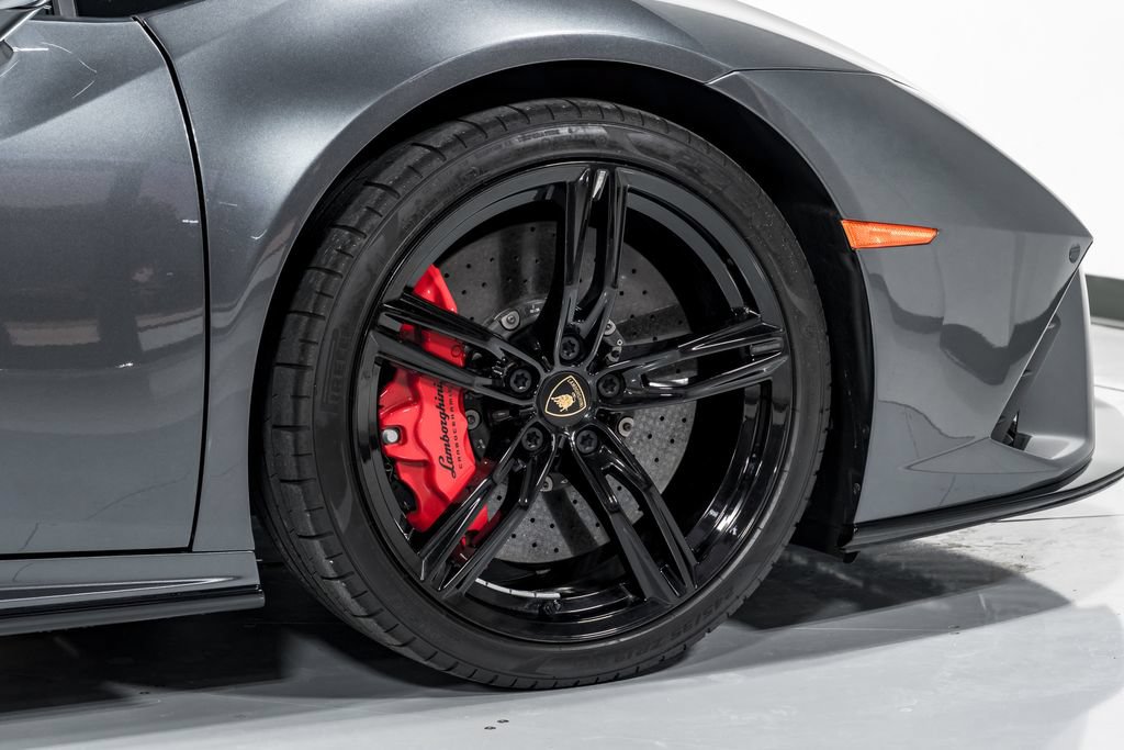 Used 2021 Lamborghini Huracan EVO RWD image 46