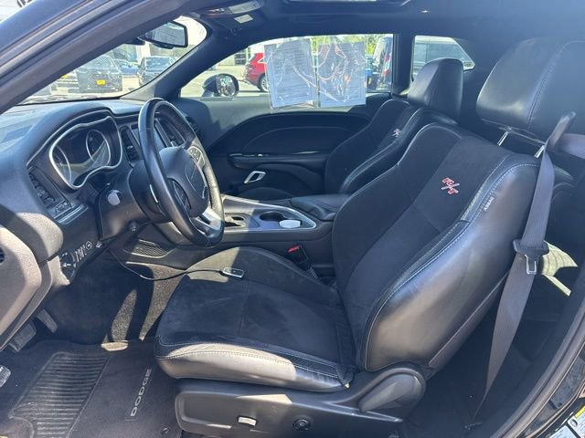 Used 2016 Dodge Challenger R/T Scat Pack w/ Leather Interior Group RWD image 12