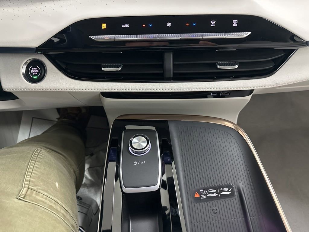 New 2026 Buick Enclave Avenir w/ Super Cruise Package AWD/4WD image 41