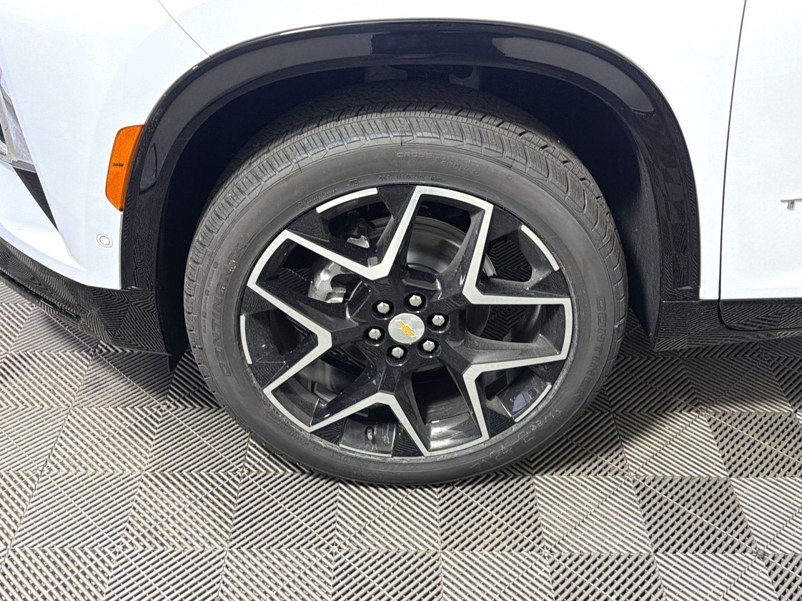New 2026 Chevrolet Traverse High Country FWD image 12