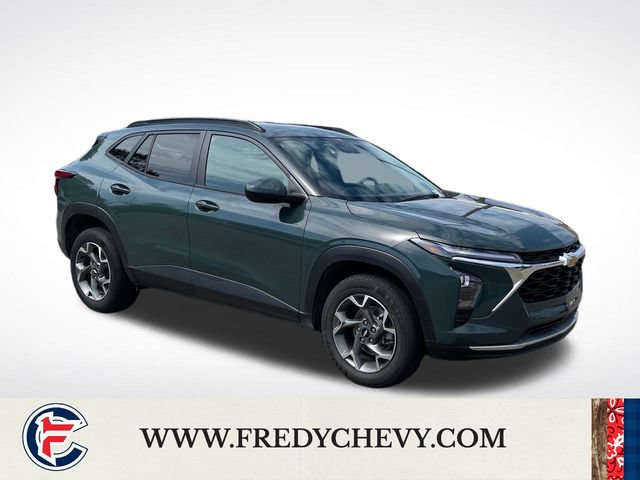 Used 2025 Chevrolet Trax LT FWD image 8