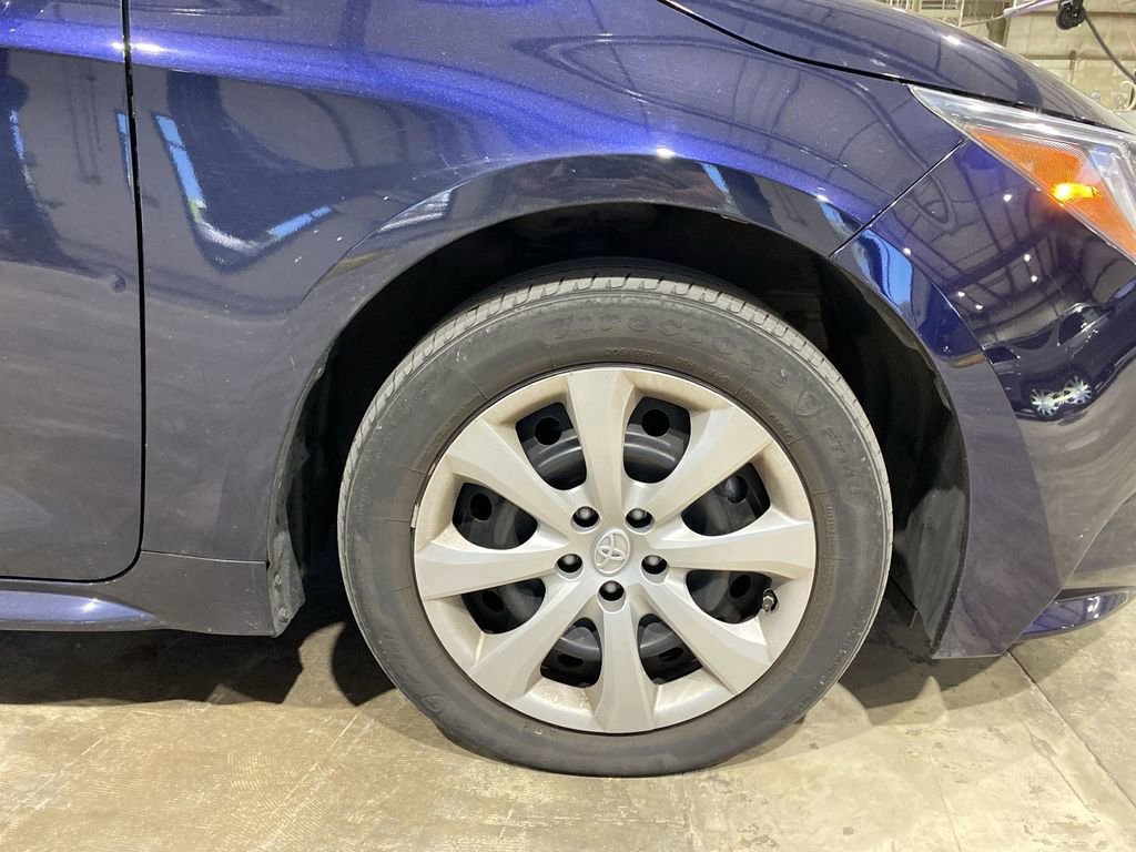 Used 2022 Toyota Corolla LE image 15