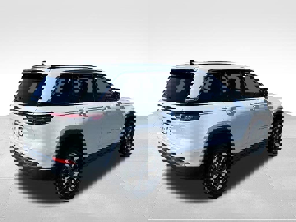 Used 2022 Jeep Grand Cherokee Limited 4xe image 5