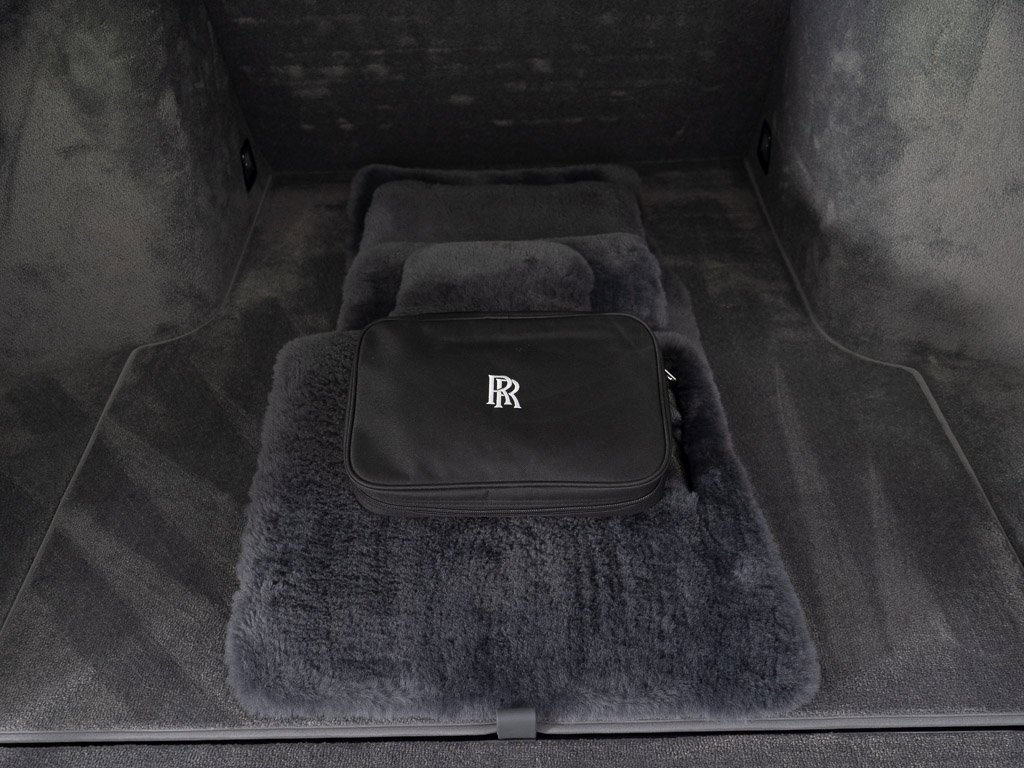 Certified 2025 Rolls-Royce Cullinan Black Badge image 55