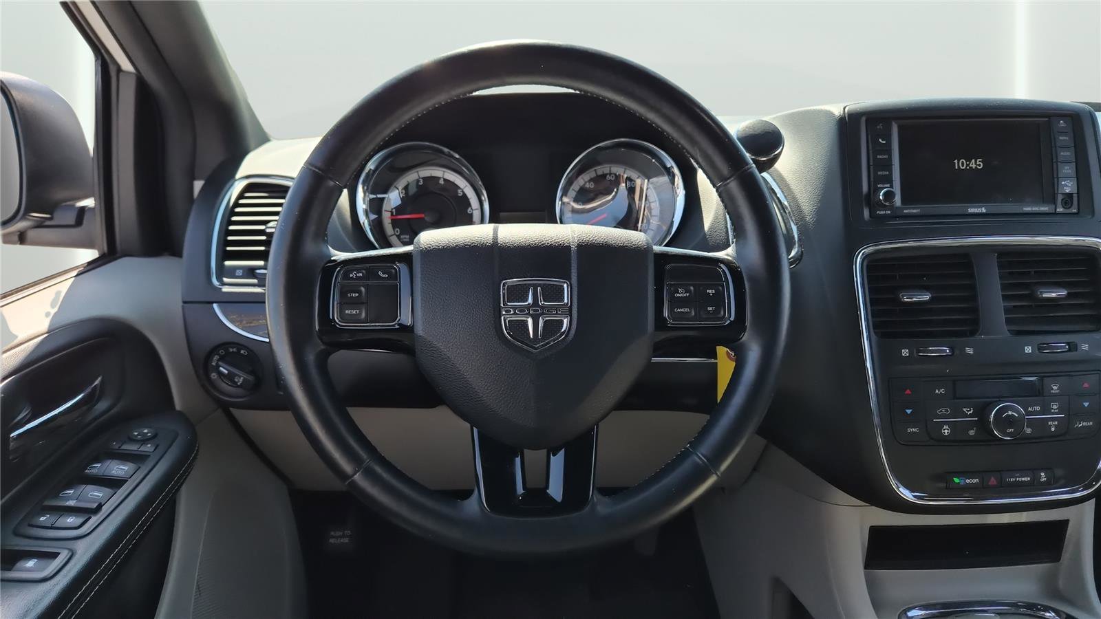 Used 2017 Dodge Grand Caravan SXT w/ Driver Convenience Group image 12