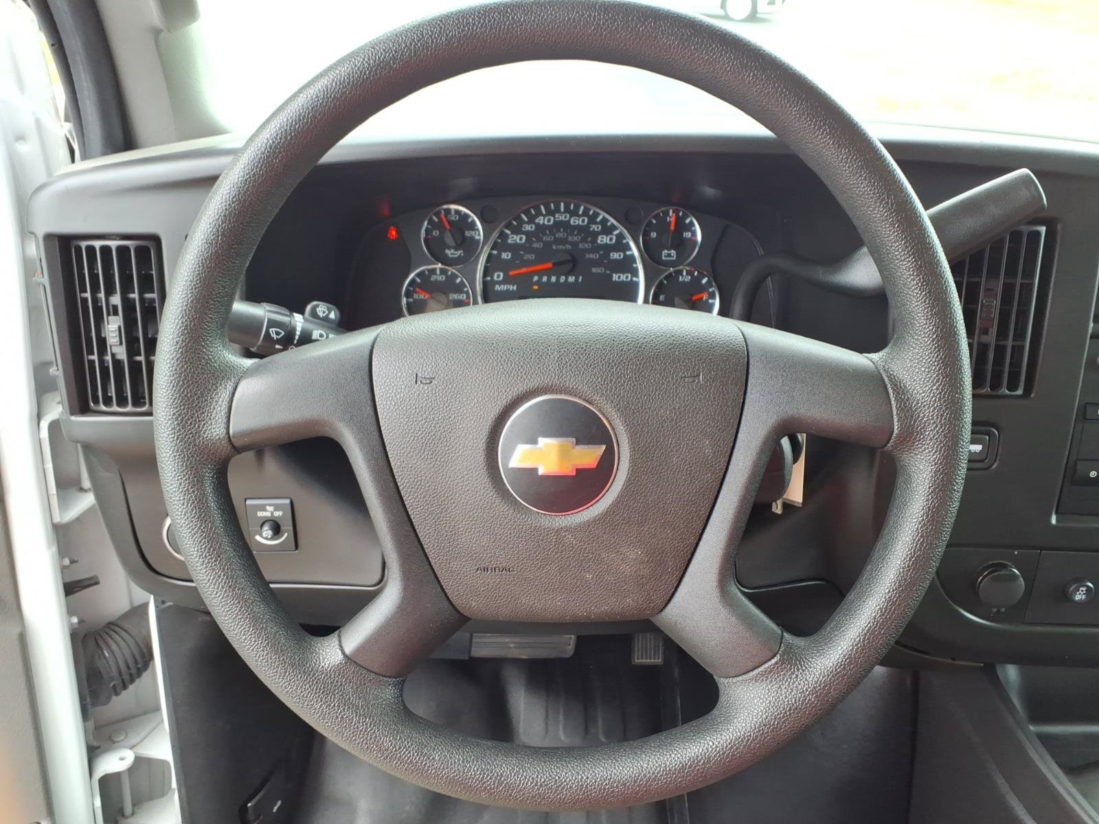 Used 2023 Chevrolet Express 3500 w/ Power Convenience Package RWD image 16