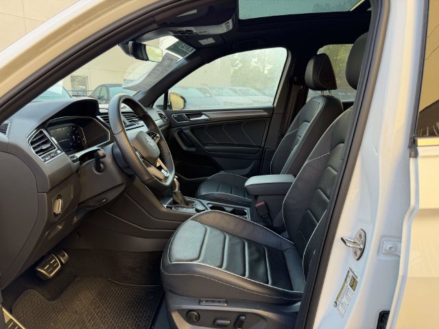 Certified 2023 Volkswagen Tiguan SEL R-Line AWD/4WD image 18