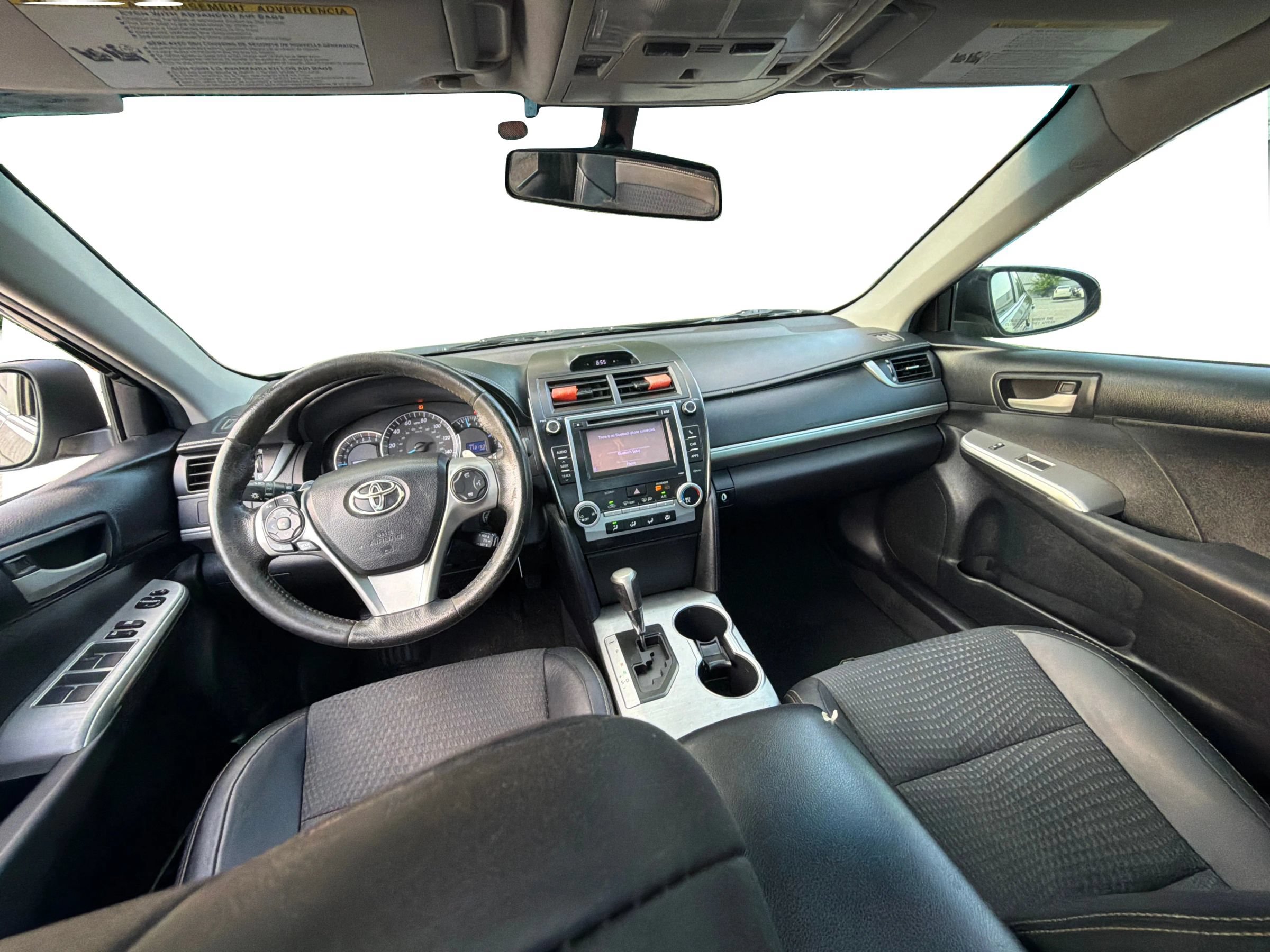 Used 2012 Toyota Camry SE FWD image 23