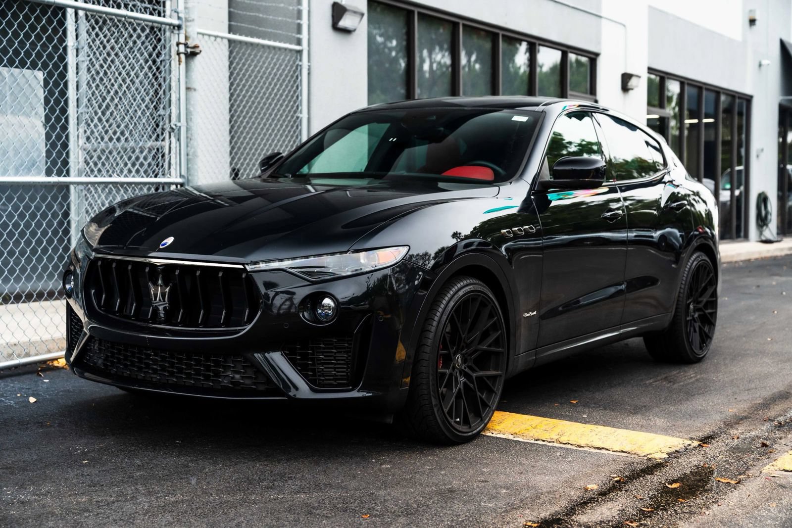 Used 2021 Maserati Levante S GranSport AWD/4WD image 2
