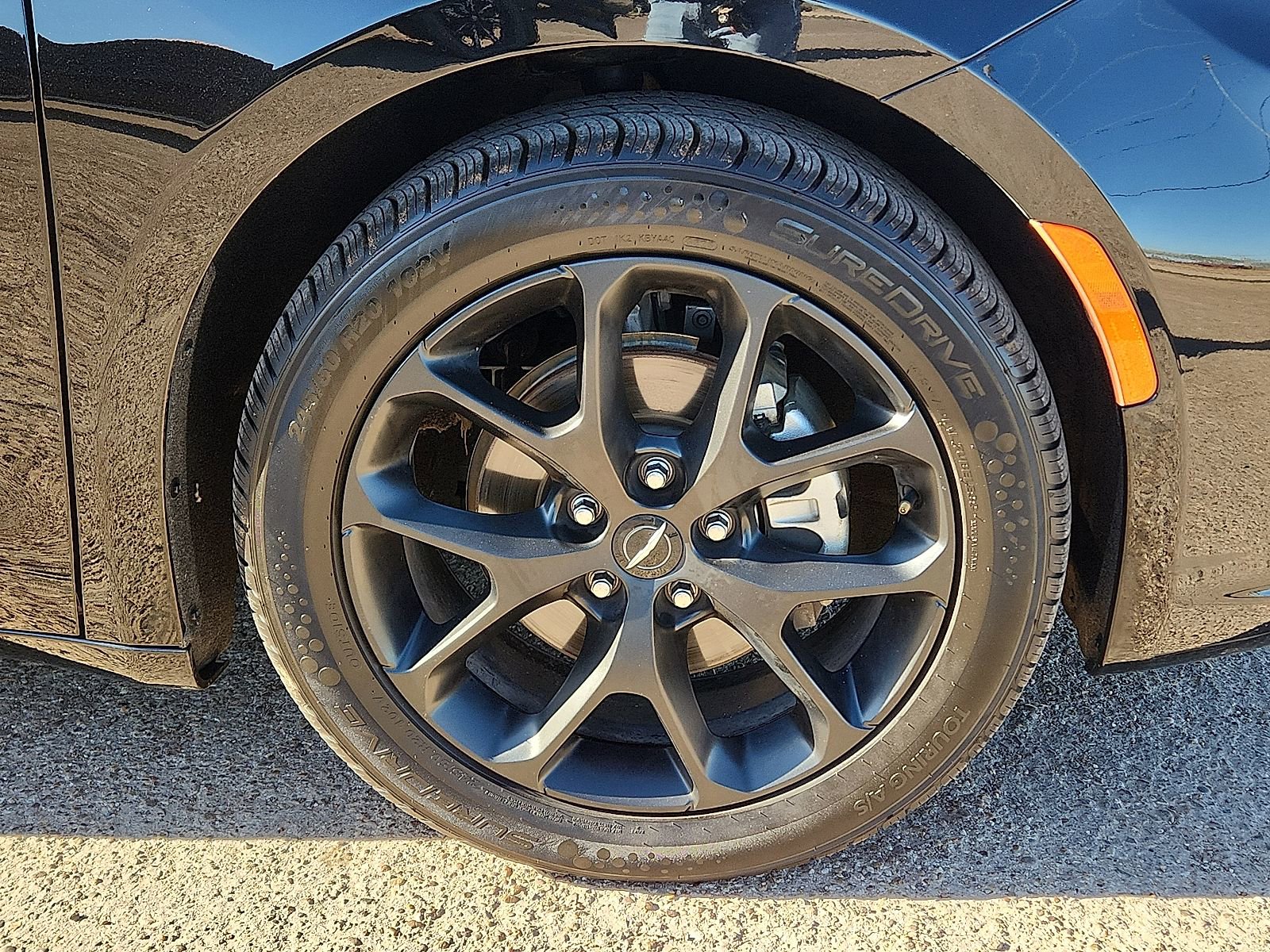 Used 2025 Chrysler Pacifica Limited image 7