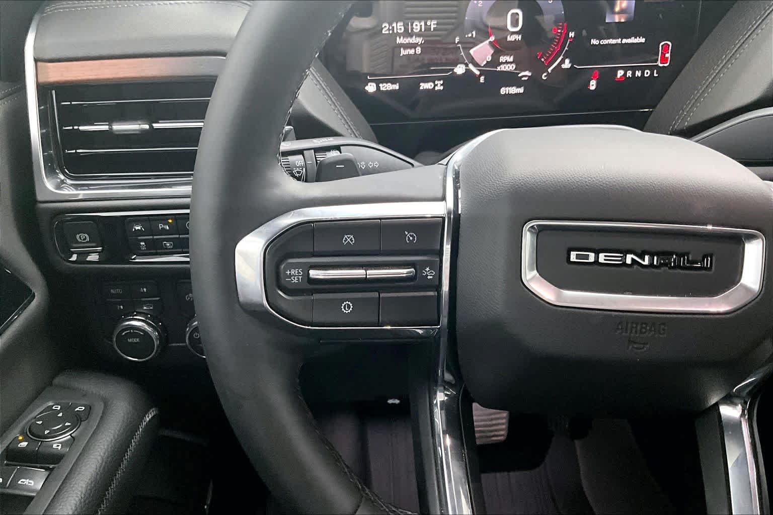 Used 2026 GMC Yukon Denali AWD/4WD image 24